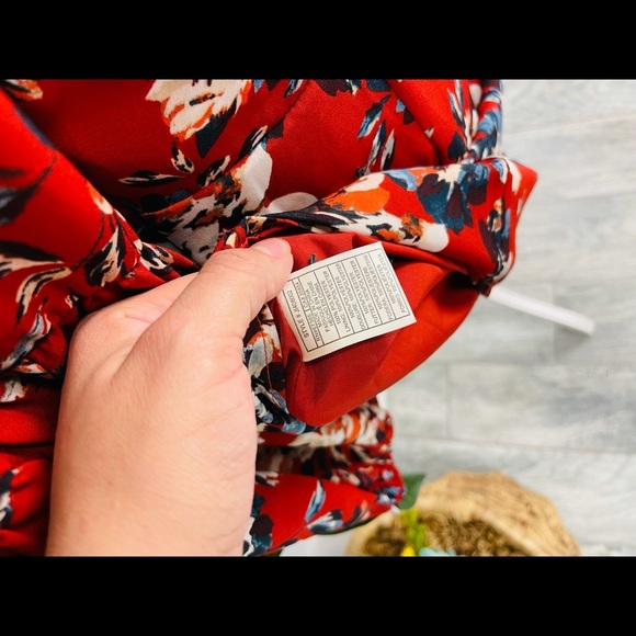 JACK by BB DAKOTA BLUE FLORAL LONG BELL SKEEVE BUTTON DOWN DRESS - Picture 4 of 7